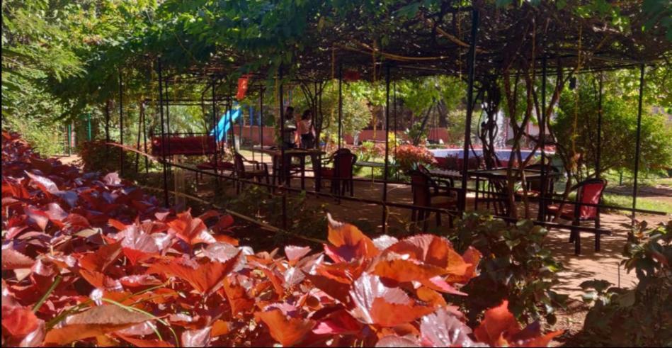 R Wood Resort Matheran Exterior foto