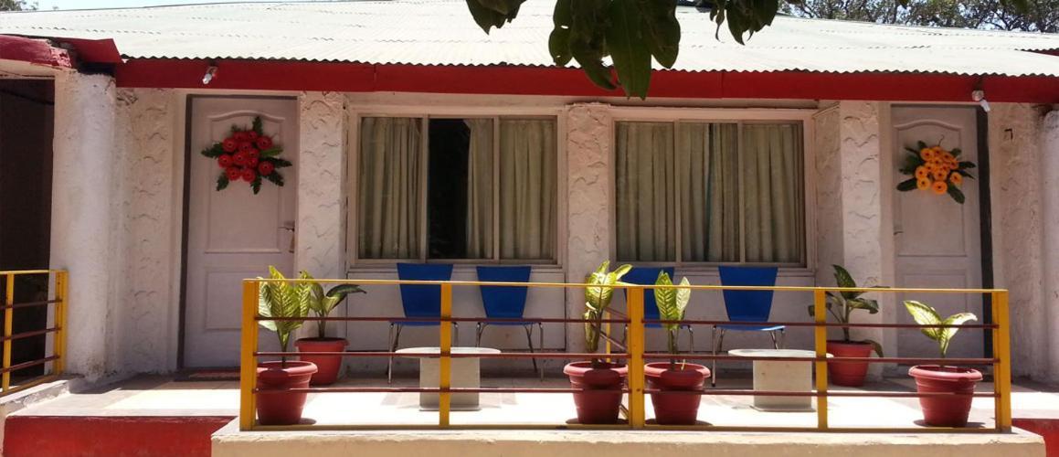 R Wood Resort Matheran Exterior foto